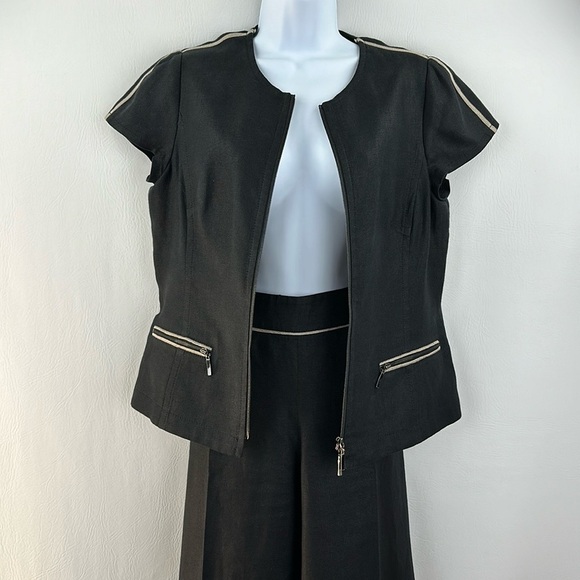 Worth Short Sleeve 100% Linen Two Piece Pantsuit - Picture 5 of 13